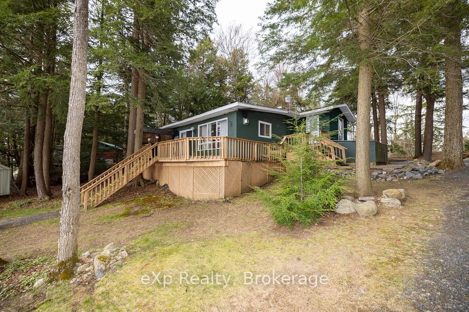 36 Roberts Lake