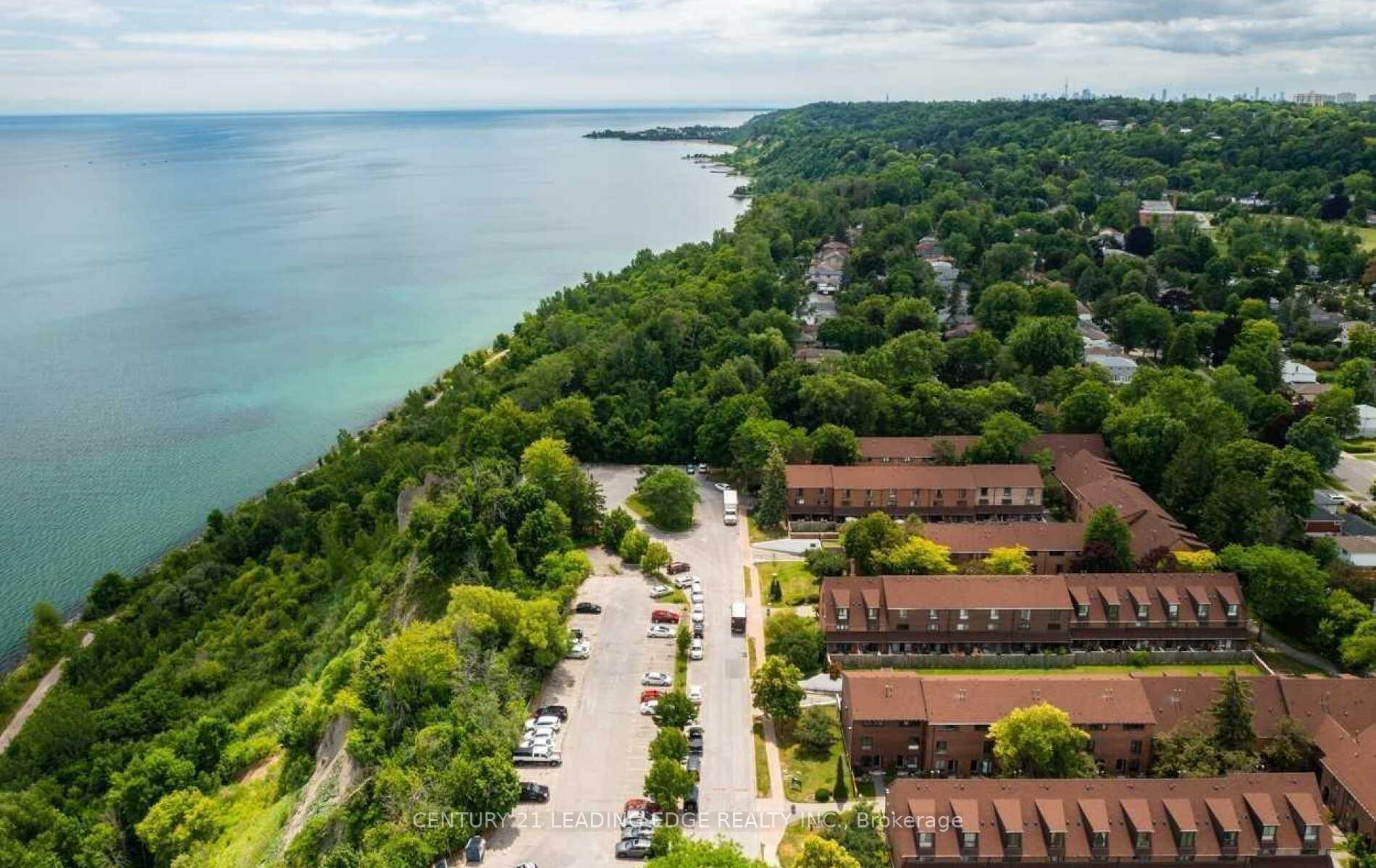 5 Bedrooms Condo at 28 Livingston, Toronto For sale