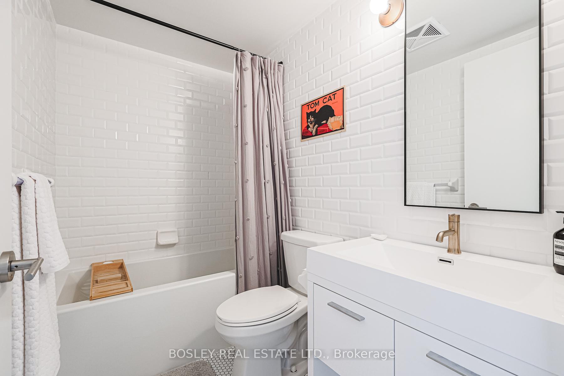 2 Bedrooms Condo at 106 Dovercourt, Toronto For sale