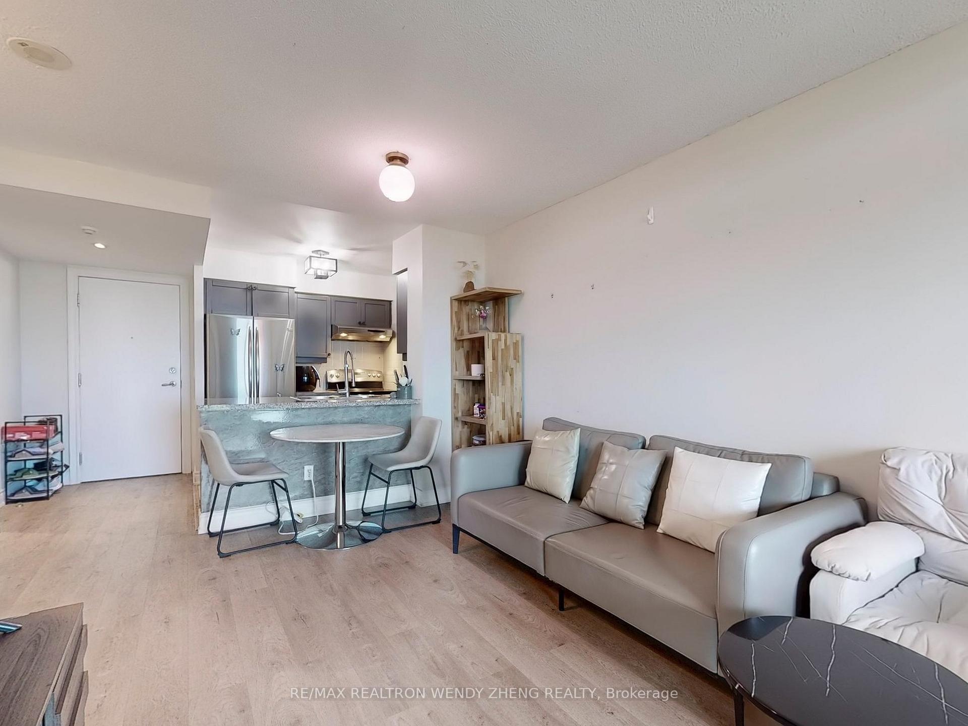 1 Bedroom Condo at 15 Greenview, Toronto For sale
