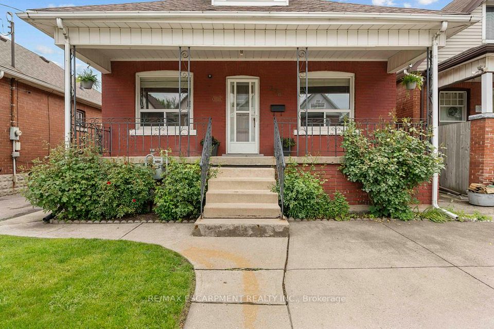 276 Balmoral Avenue, Hamilton, ON L8L 7S3