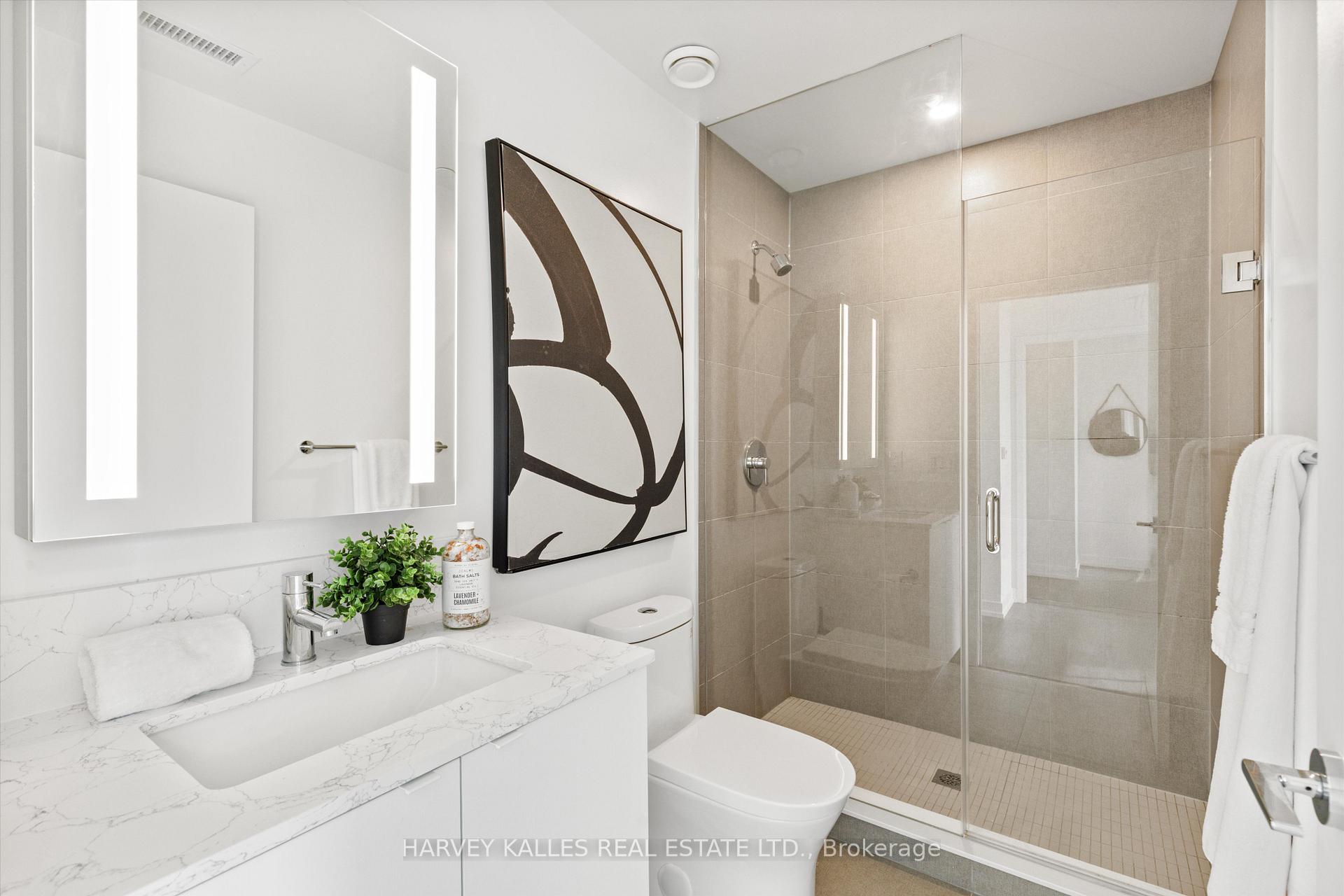 2 Bedrooms Condo at 270 Dufferin, Toronto For sale