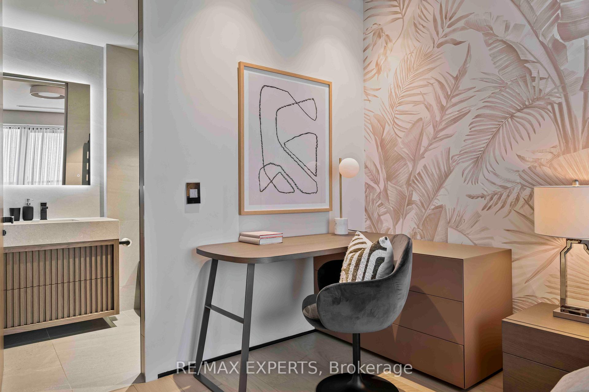 4 Bedrooms Condo at 1700 Avenue, Toronto For sale