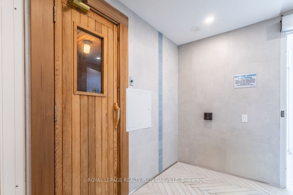 2511 Lakeshore Road W, #517