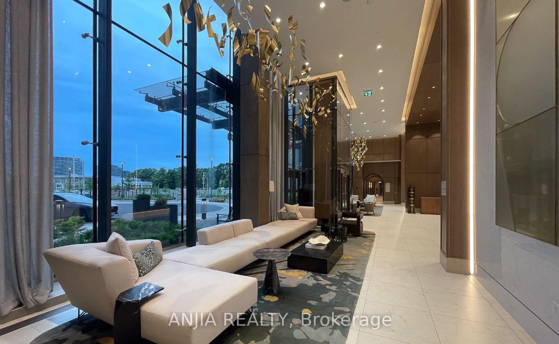 2 Bedrooms Condo at 30 Inn On The Park, Toronto For sale