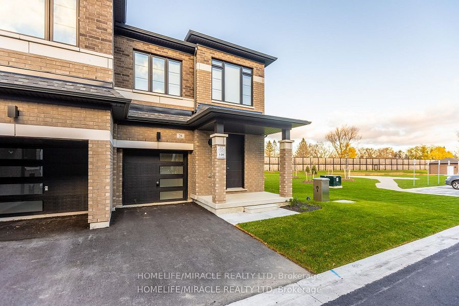 28 Bluebird Lane, Barrie, ON L9J 0M3