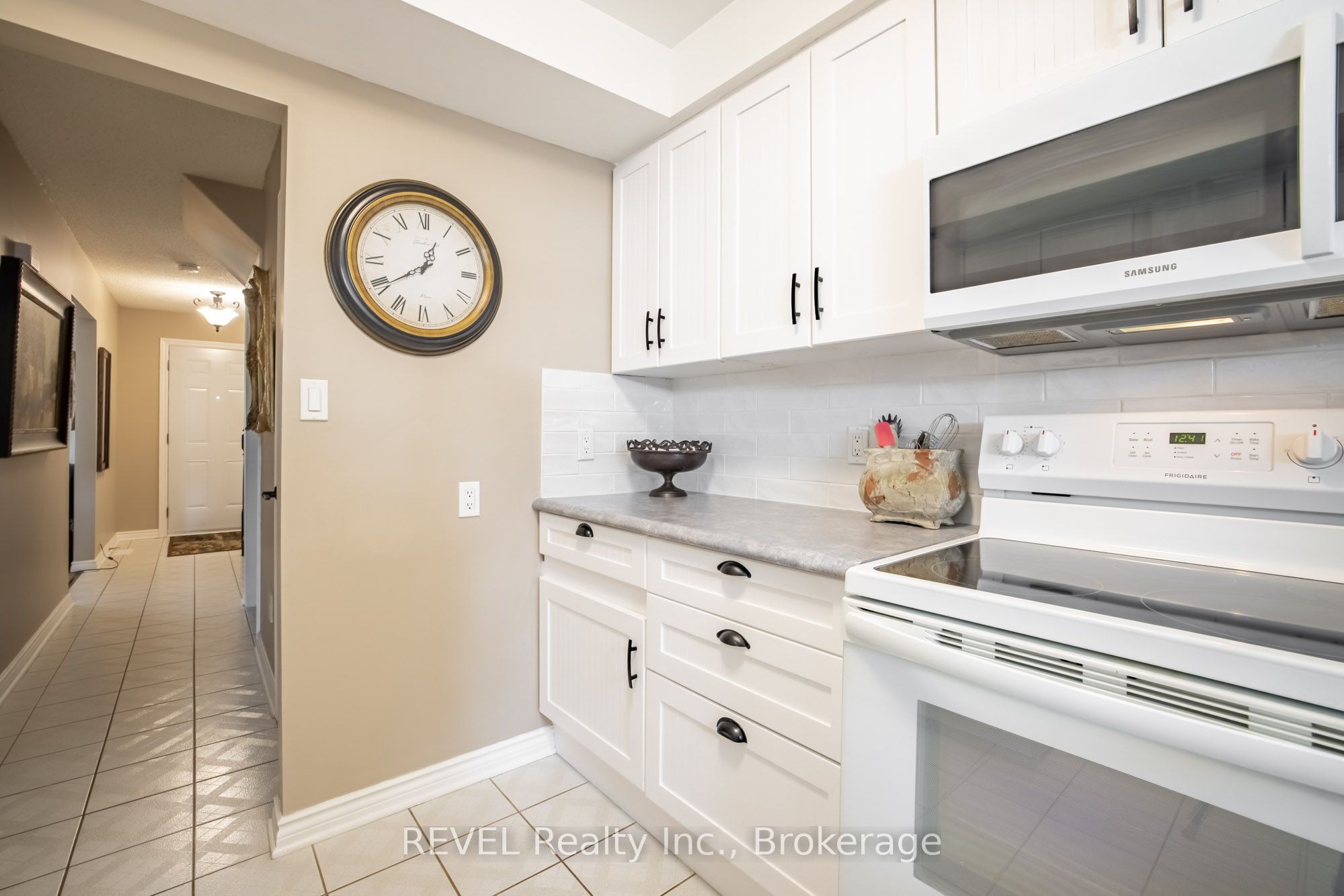 409 Vine Street, #12