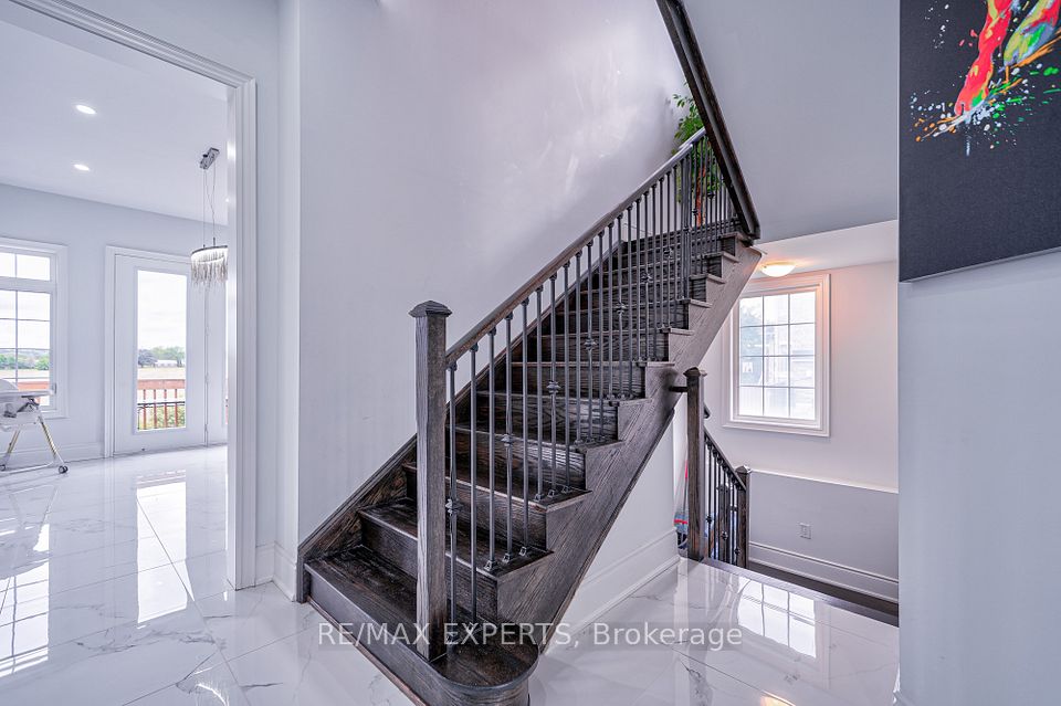 86 Conductor Avenue Main
