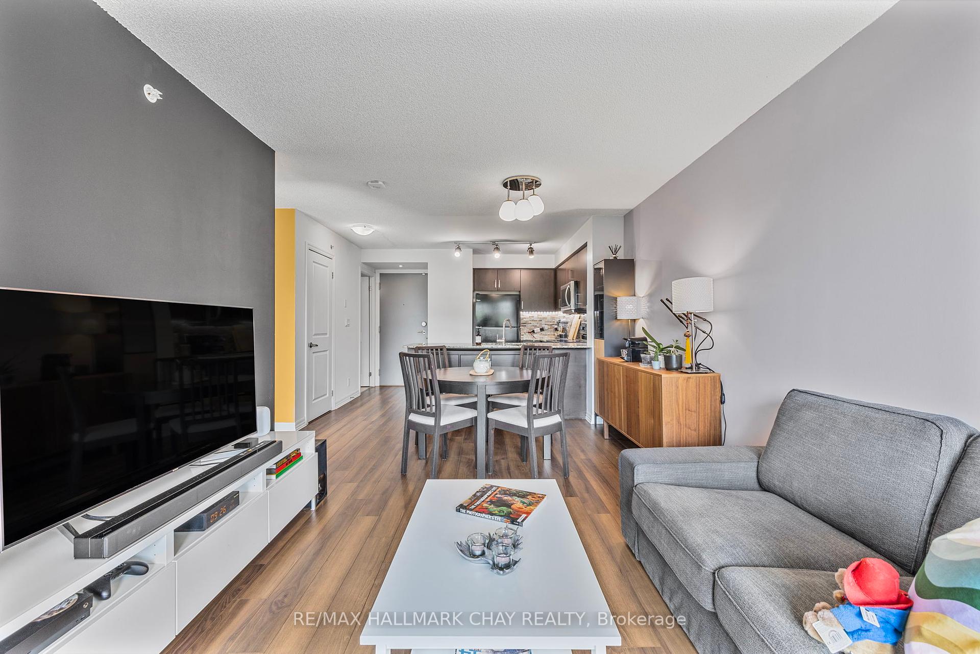 2 Bedrooms Condo at 80 Esther Lorrie, Toronto For sale