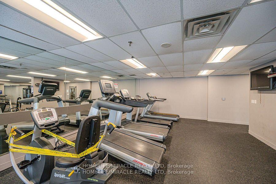 3 Bedrooms Condo at 5 Rowntree, Toronto For sale