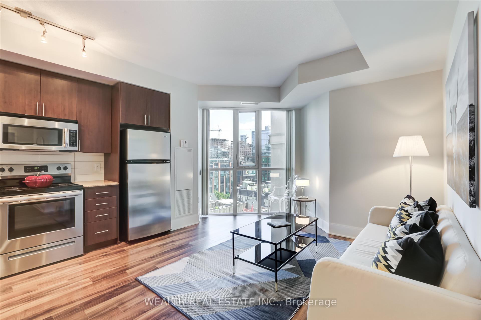 1 Bedroom Condo at 560 Front,  Toronto For sale