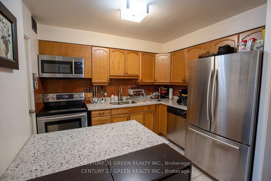 5 Bedrooms Condo at 366 The East Mall, Toronto For sale