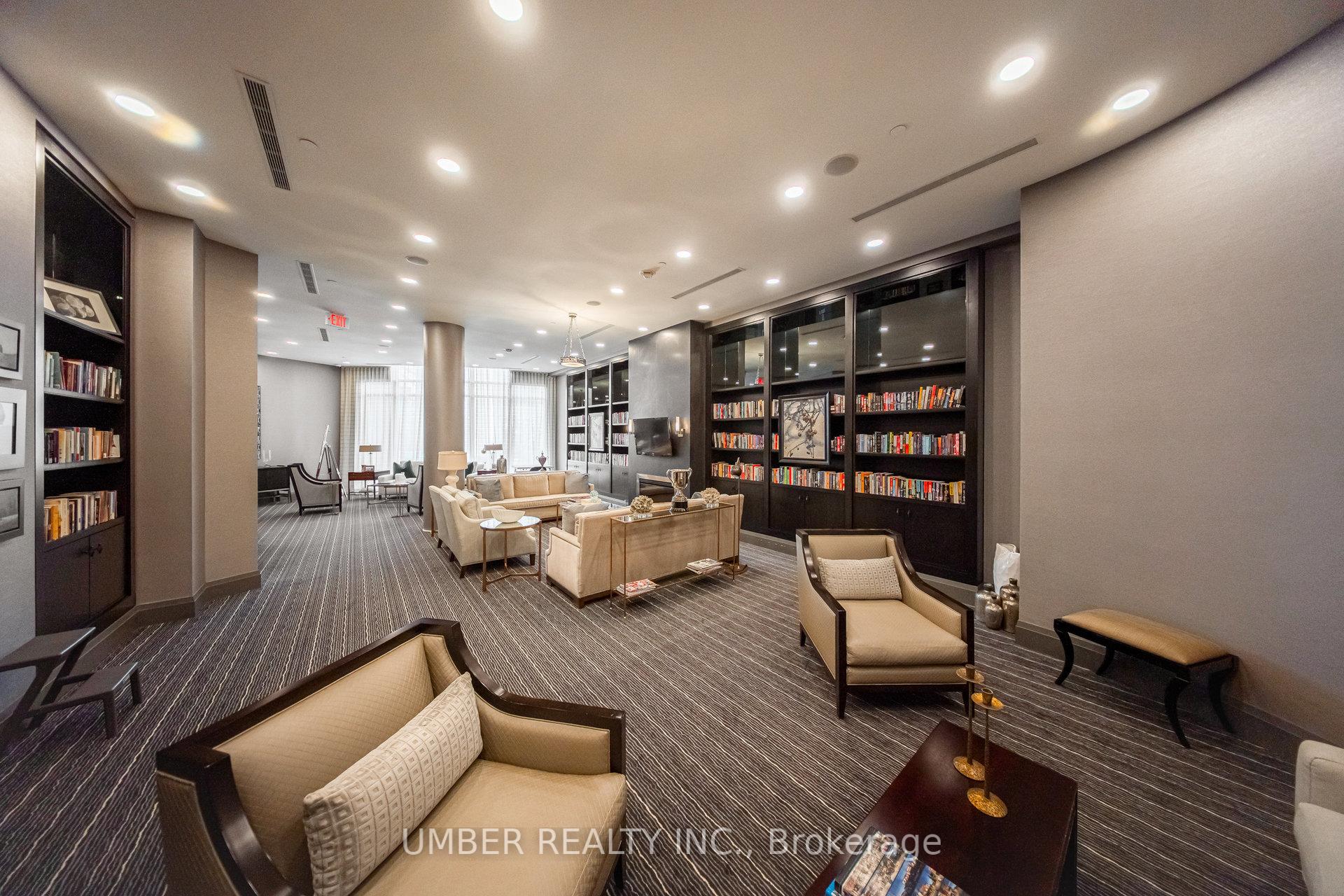 2 Bedrooms Condo at 11 Bronte, Oakville For sale