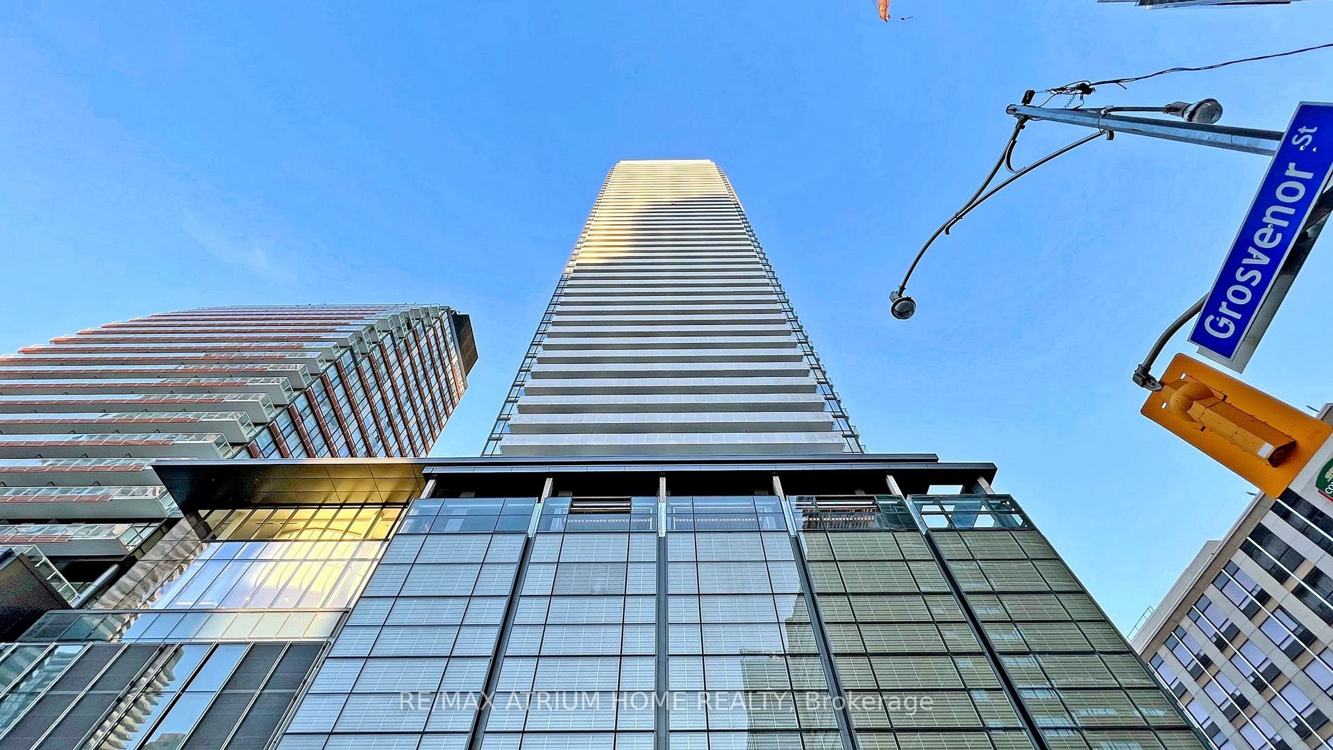 2 Bedrooms Condo at 501 Yonge, Toronto For sale