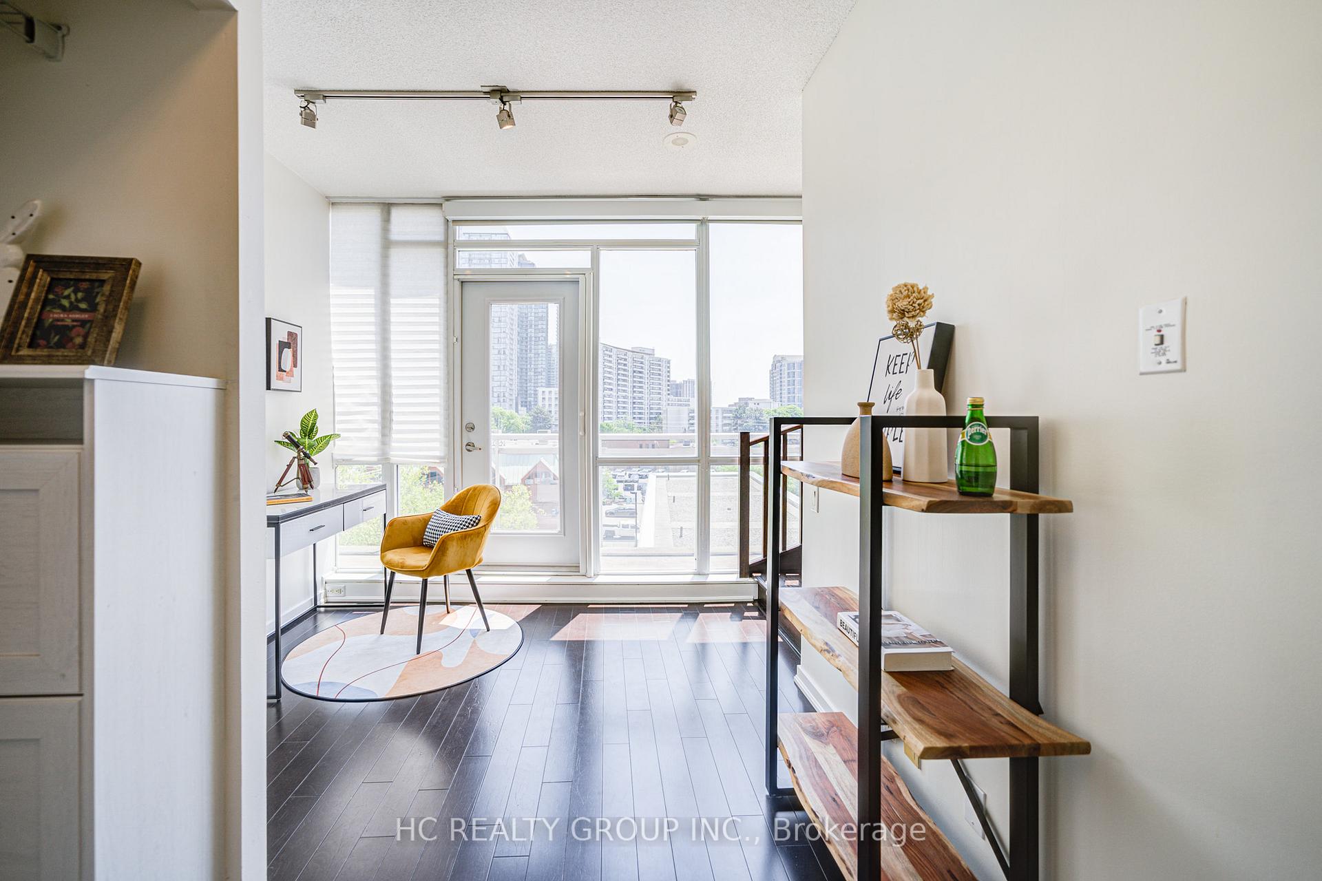 2 Bedrooms Condo at 30 Canterbury, Toronto For sale