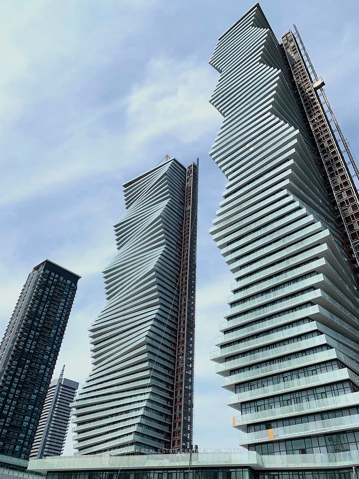 3900 Confederation