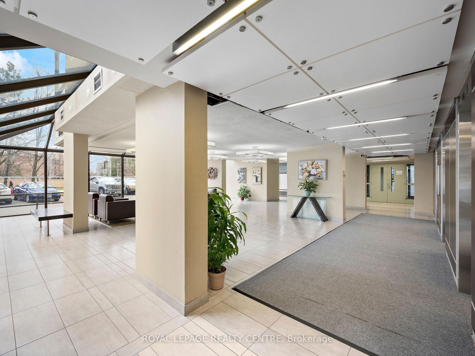 #602 – 200 Robert Speck Parkway, Mississauga, ON L4Z 1S3