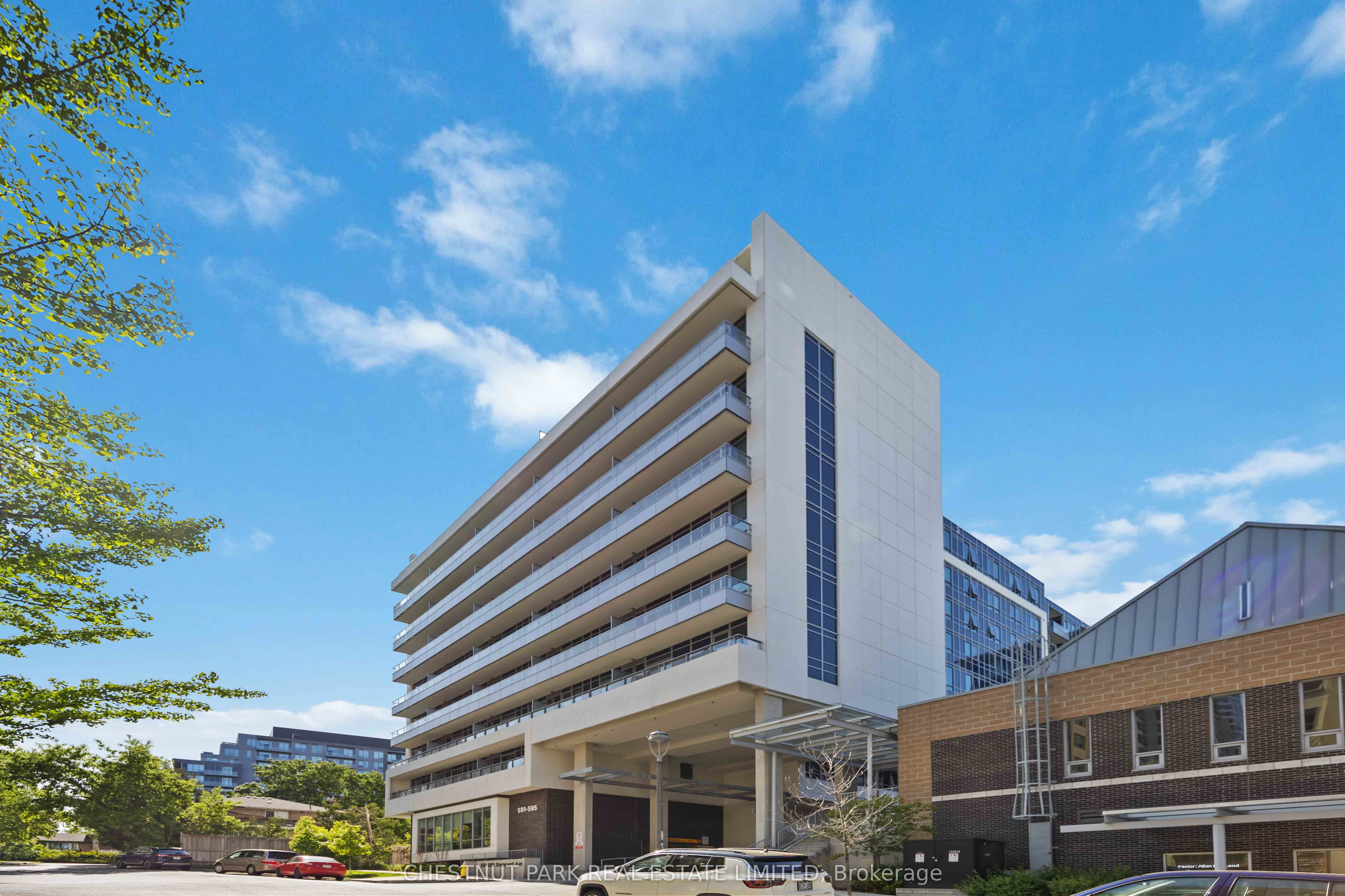 591 Sheppard Avenue E, #1016