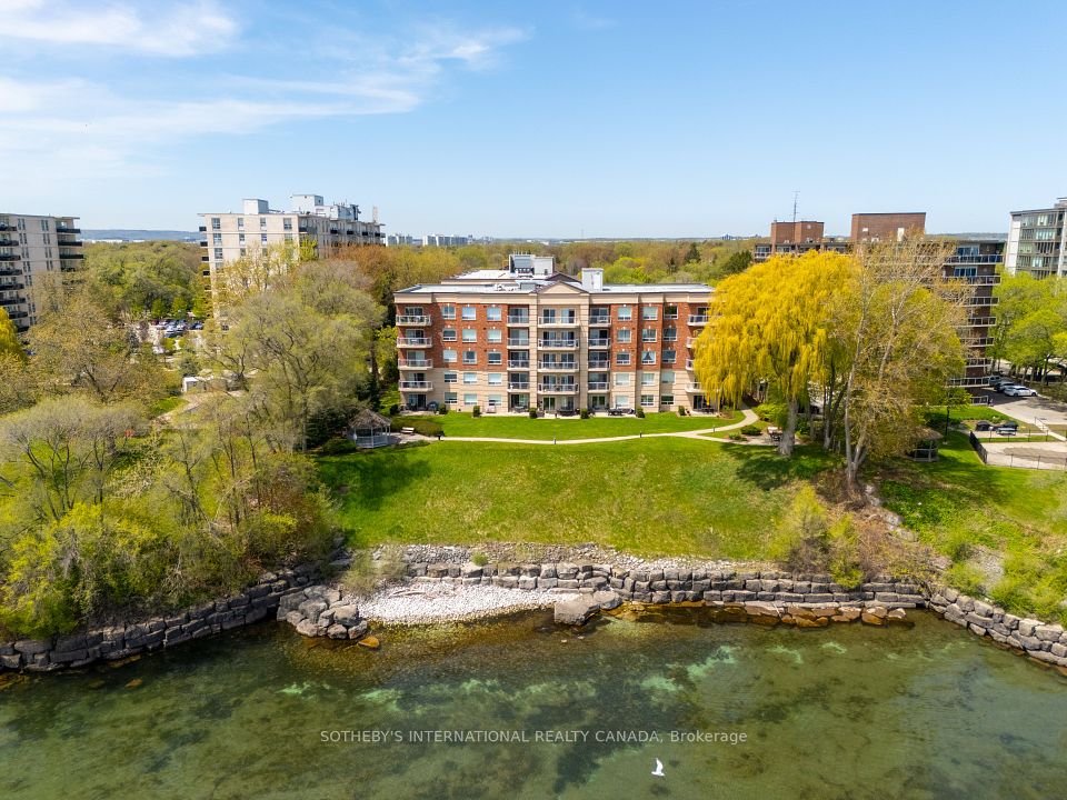 5194 Lakeshore
