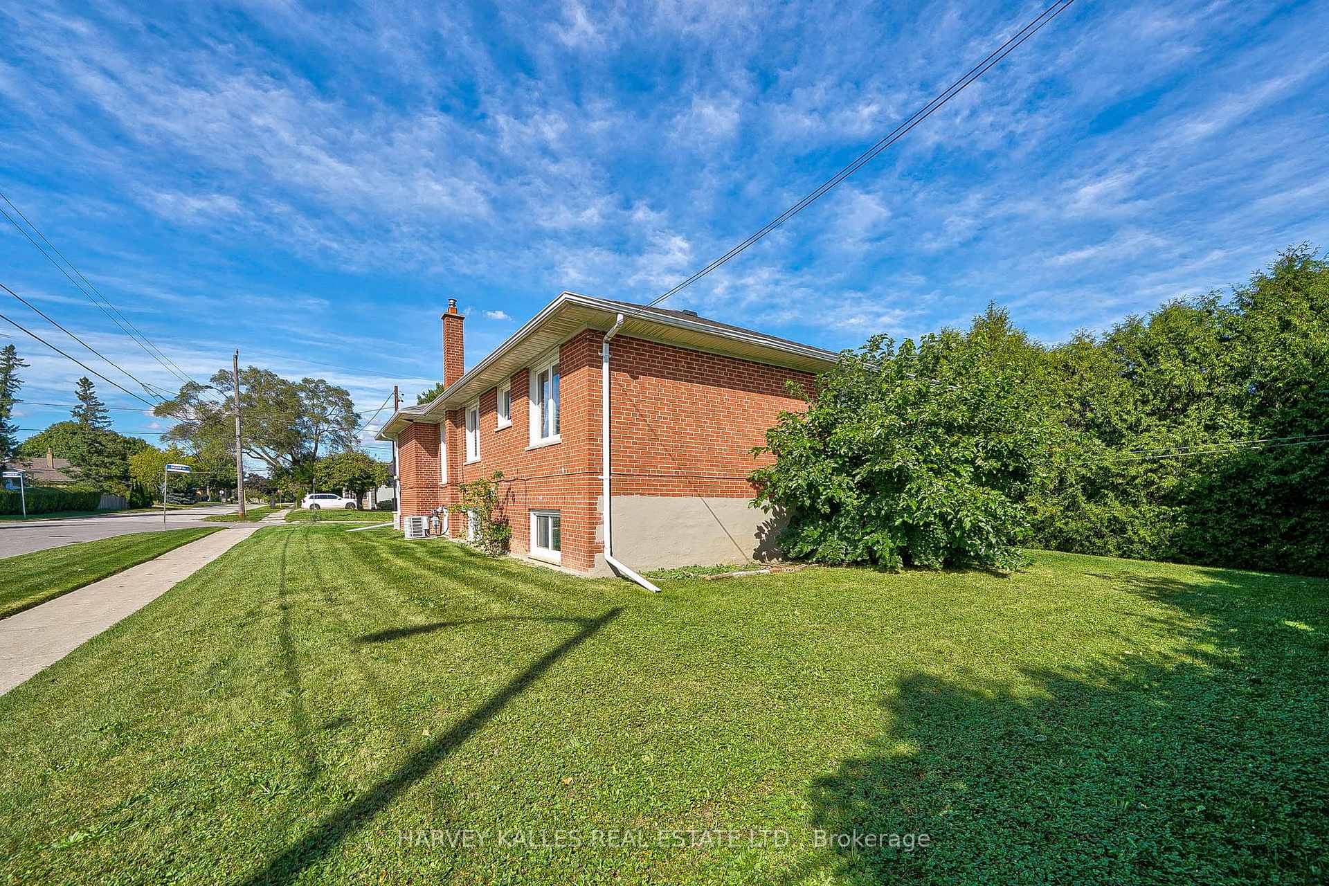 215 Searle Avenue
