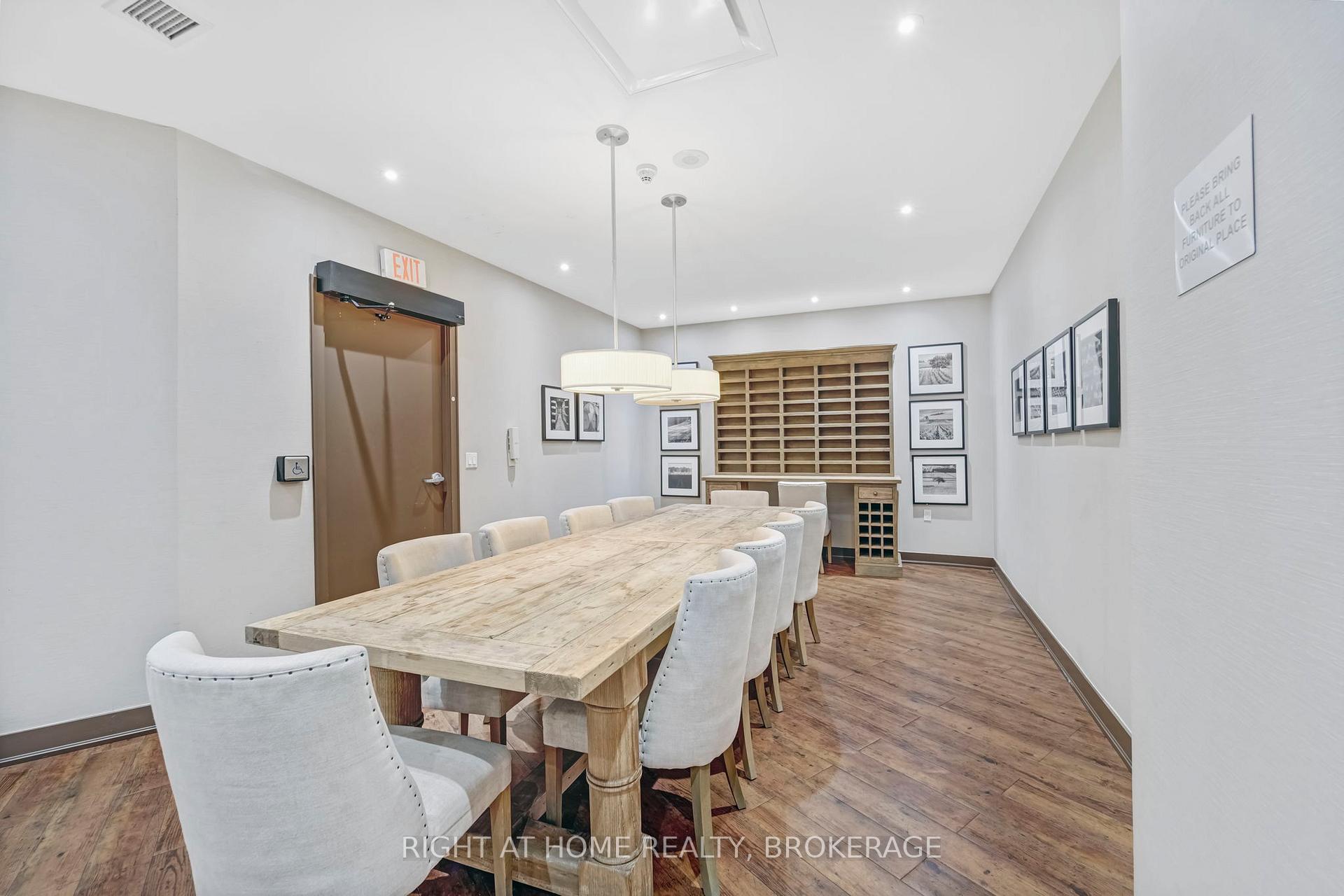 2 Bedrooms Condo at 15 Legion, Toronto For sale