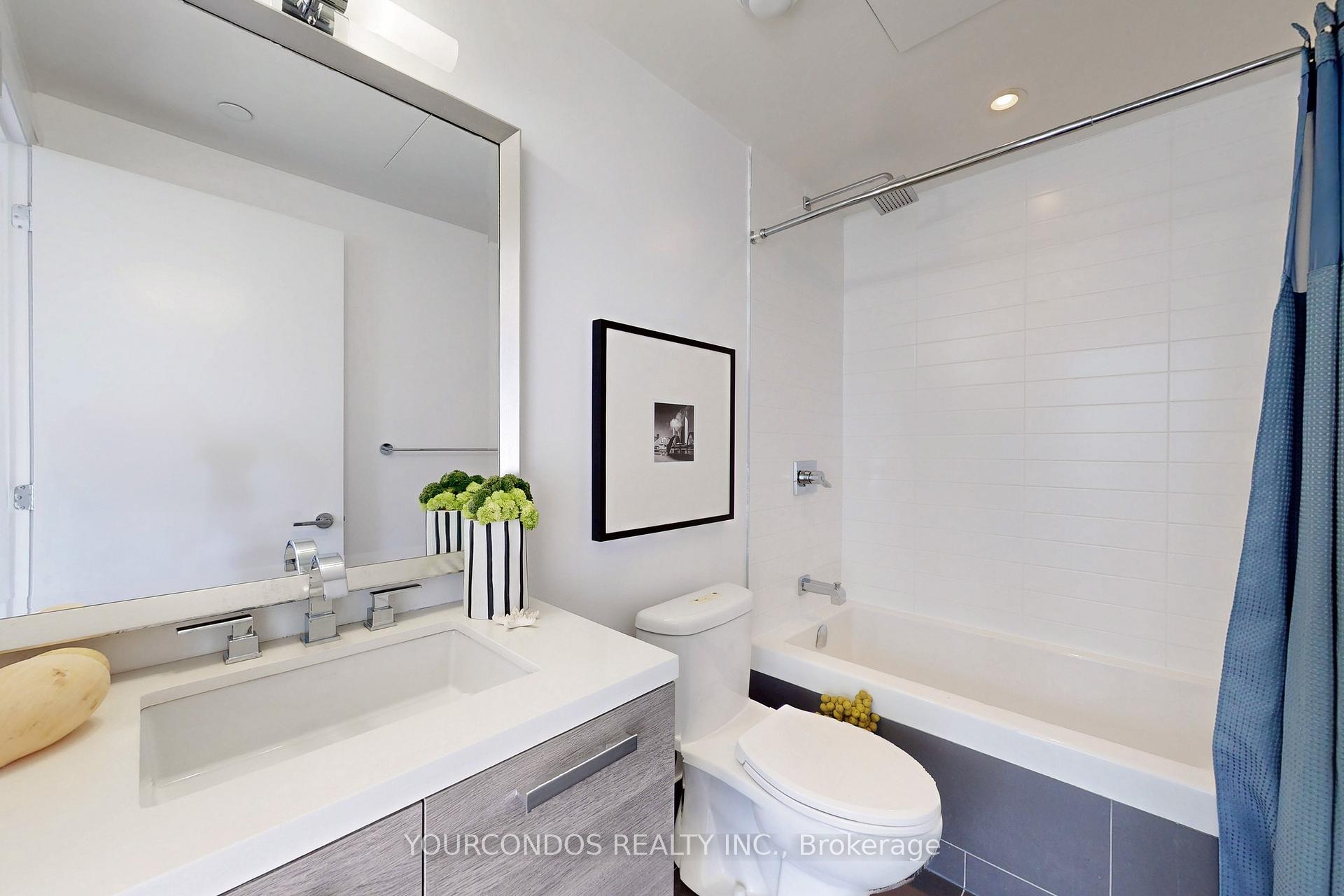 2 Bedrooms Condo at 224 King, Toronto For sale