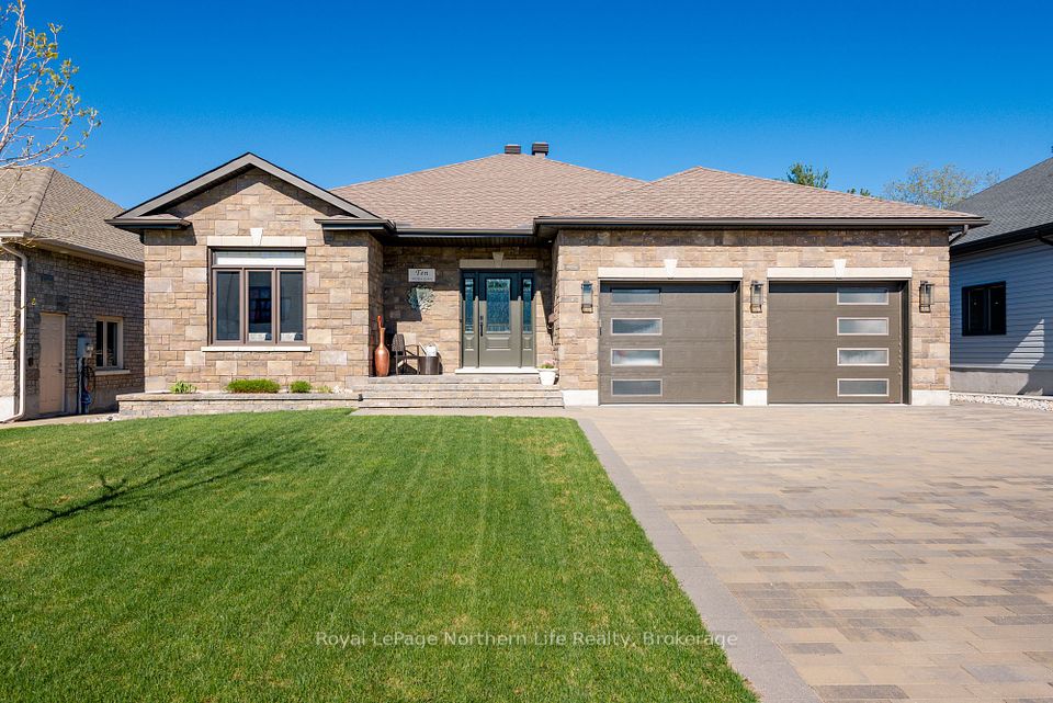 10 Welkin Grove, North Bay, ON P1A 0G7