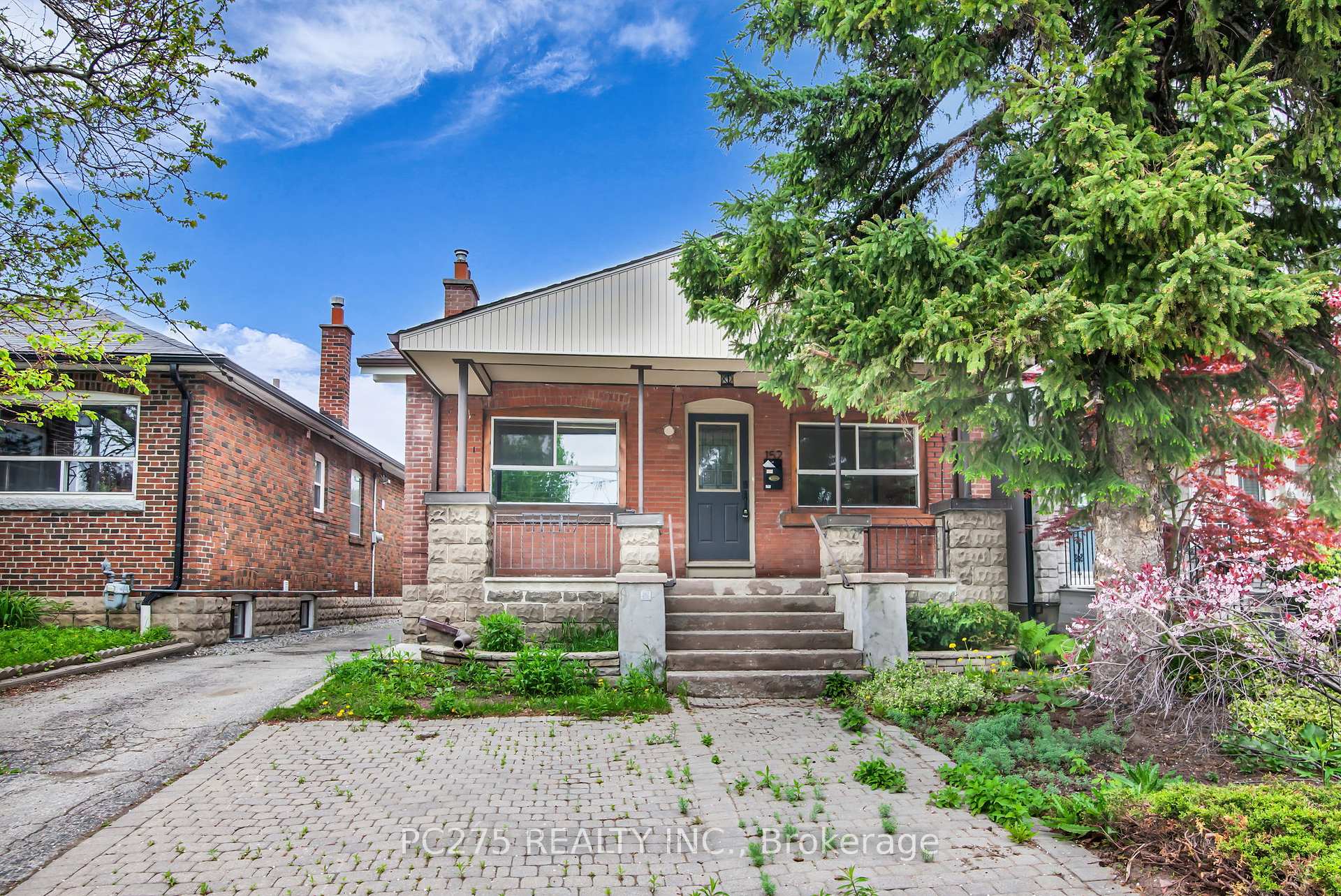 152 Gloucester Grove, Toronto, ON M6C 2B1