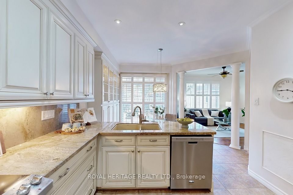 96 Waterbridge Way, Toronto, ON M1C 5C1