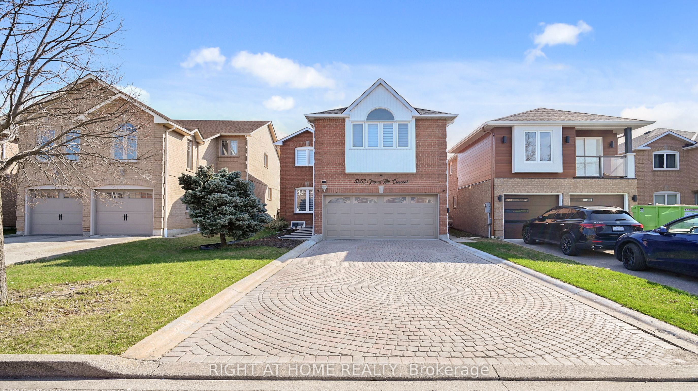 5253 Floral Hill Crescent, Mississauga, ON L5V 1V4