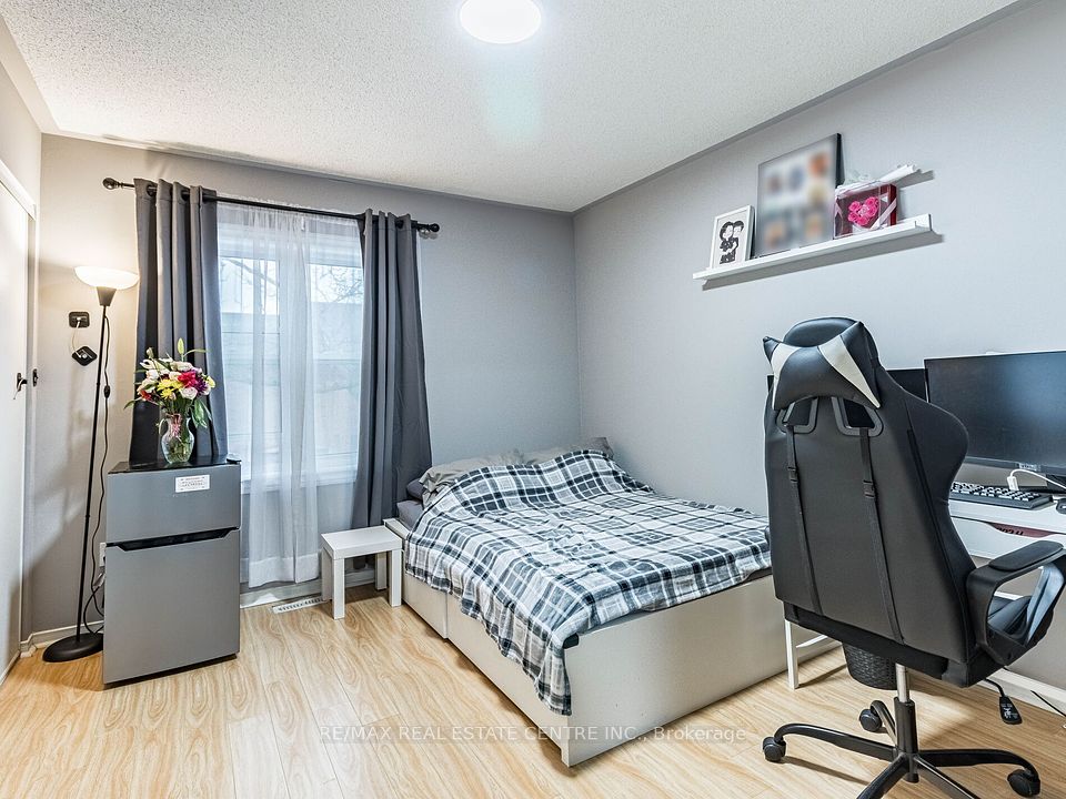 https://trreb-image.ampre.ca/4i6S0KOcXAvPojK5I9acOPO5qWdfMjlTt1BZ8wBZF6s/rs:fit:960:960/wm:.5:so:0:50:.4/wmsh:10/wmt:PHNwYW4gZm9yZWdyb3VuZD0nd2hpdGUnIGZvbnQ9JzY4Jz5SRS9NQVggUkVBTCBFU1RBVEUgQ0VOVFJFIElOQy4sIEJyb2tlcmFnZTwvc3Bhbj4/L3RycmViL2xpc3RpbmdzLzQwLzk4LzA5LzAxL3AvMDAyZmFmOGMtYTI0MS00M2RjLWE4YWEtNjhhZTI1NjkyMmIwLmpwZw.jpg
