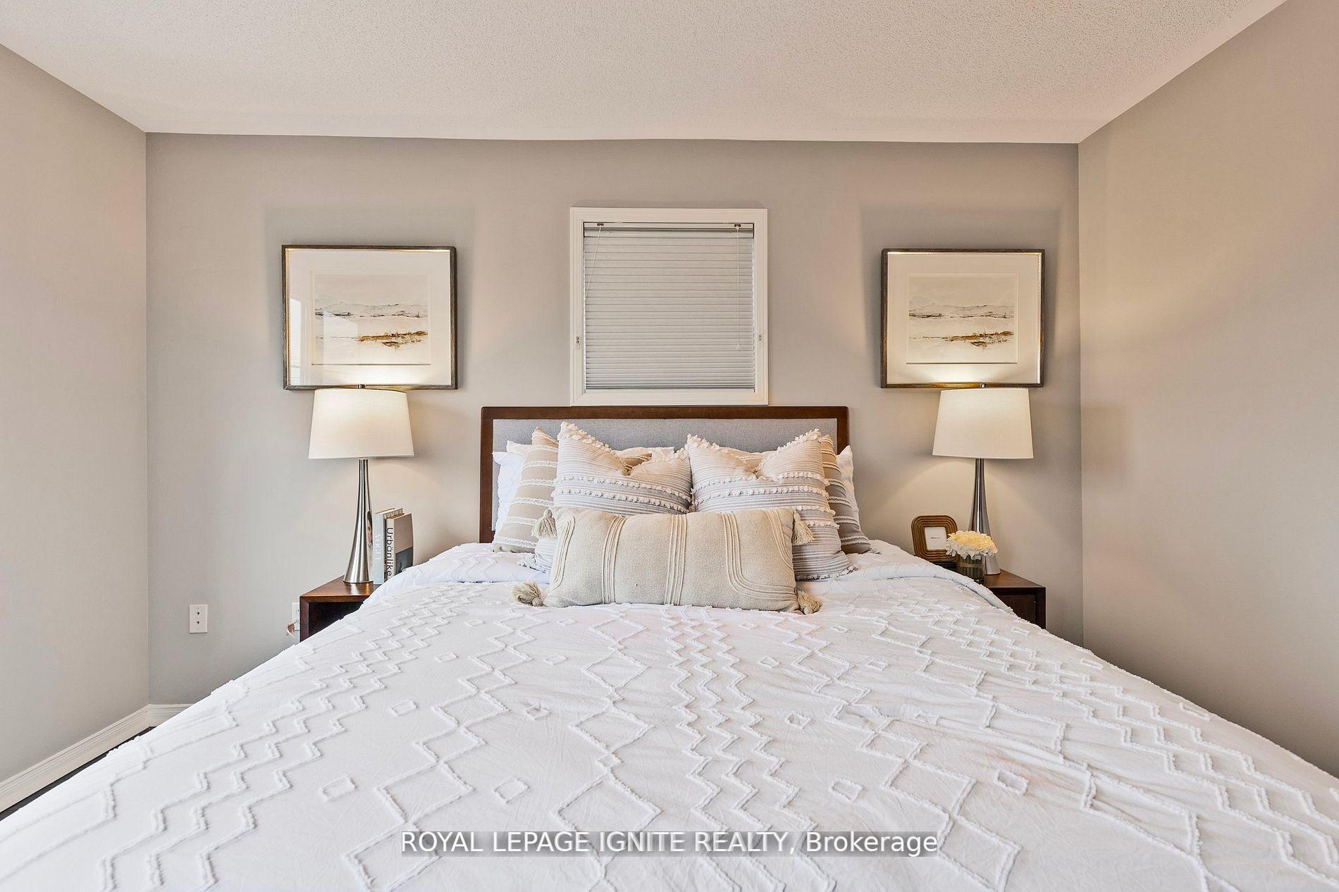 2 Bedrooms Condo at 6063 Kingston, Toronto For sale