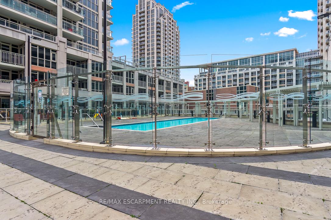 1 Bedroom Condo at 35 Bastion, Toronto For sale