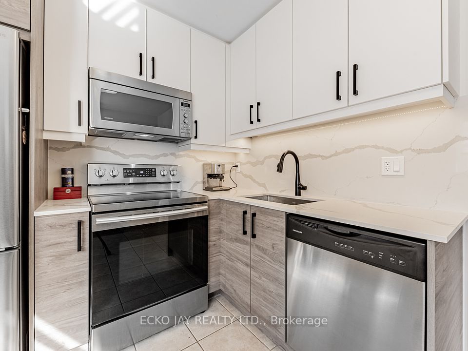 #17 - 90 George Henry Boulevard, Toronto, ON M2J 1E7