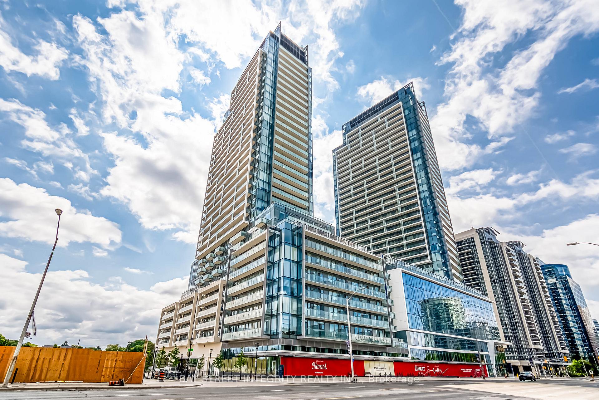 1 Bedroom Condo at 7 Golden Lion, Toronto For sale