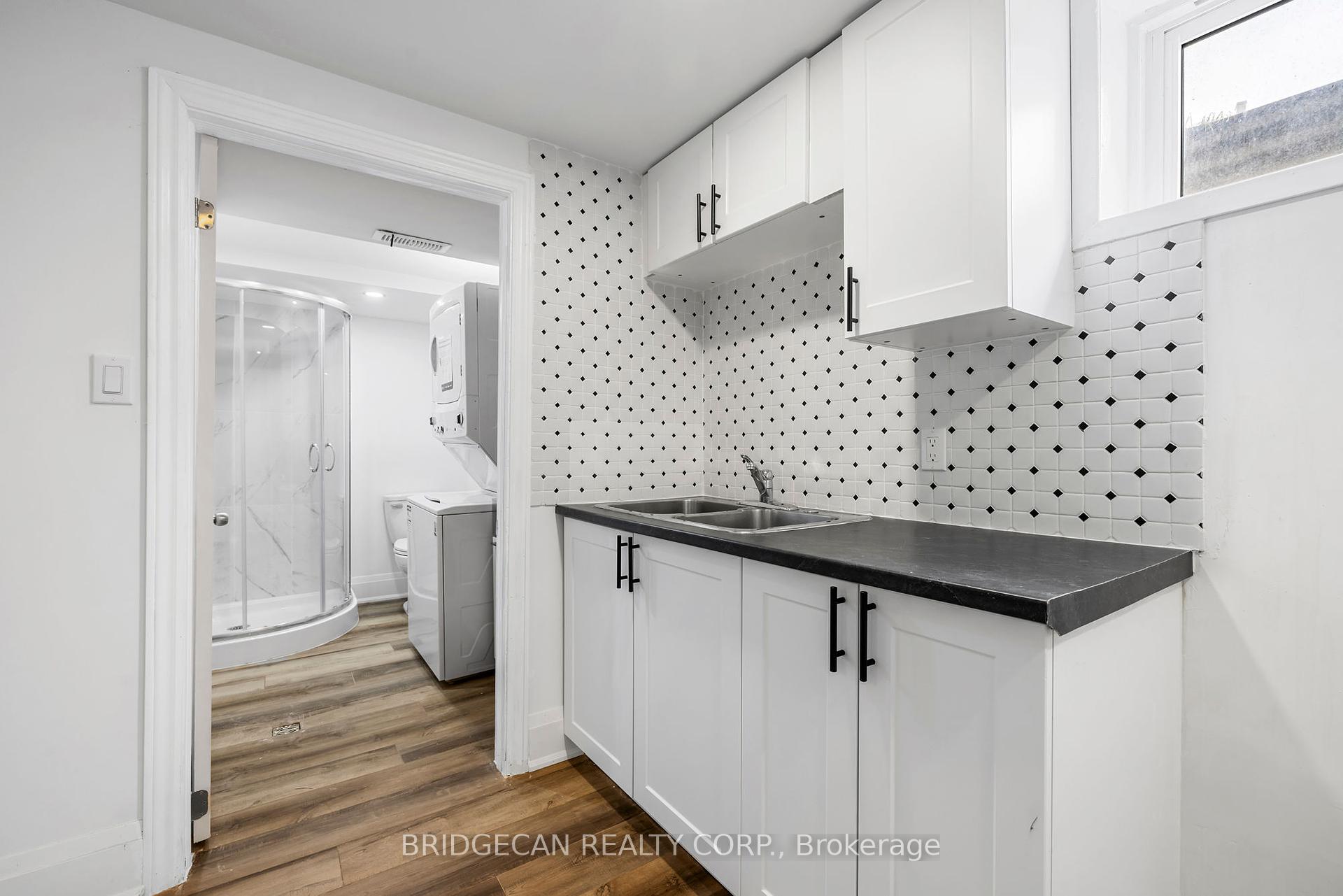 3 Bedrooms Condo at 151 Gateshead, Hamilton For sale