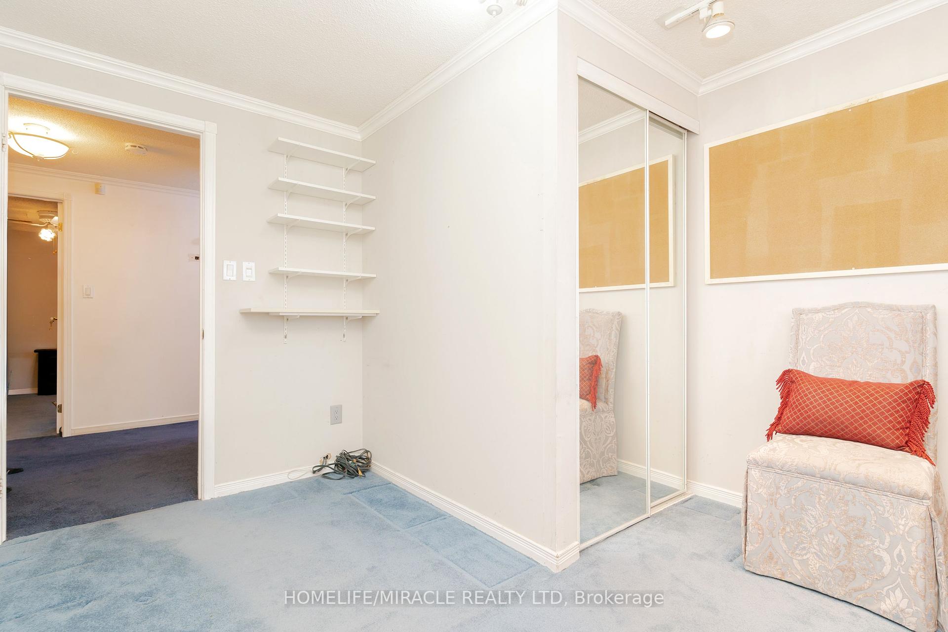 4 Bedrooms Condo at 50 Blackwell, Toronto For sale
