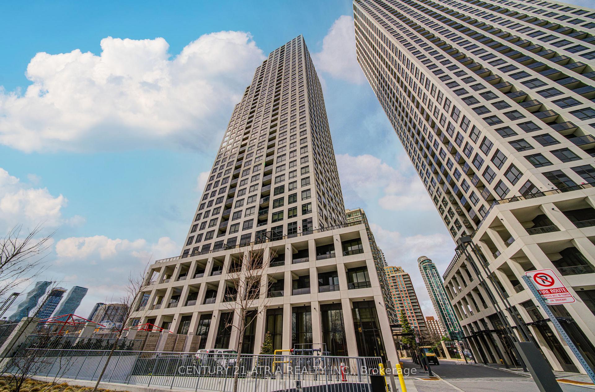 2 Bedrooms Condo at 36 Elm,  Mississauga For sale