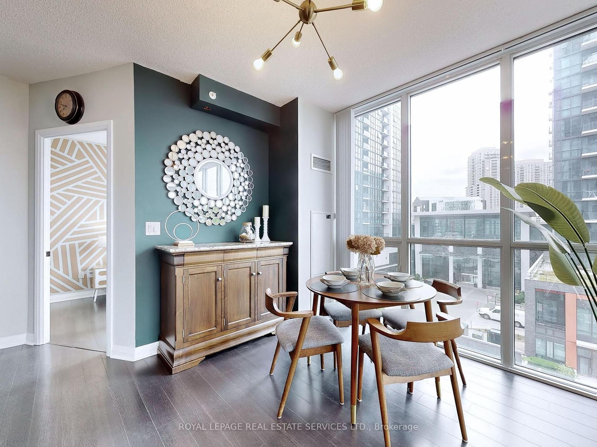 3 Bedrooms Condo at 5025 Four Springs, Mississauga For sale