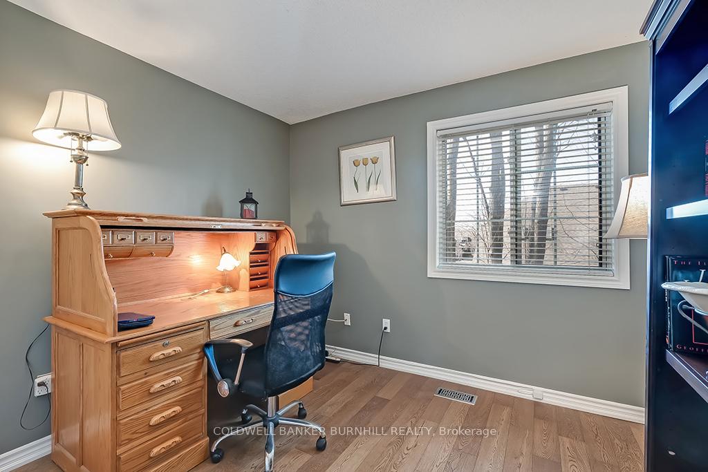 3 Bedrooms Condo at 1375 STEPHENSON, Burlington For sale