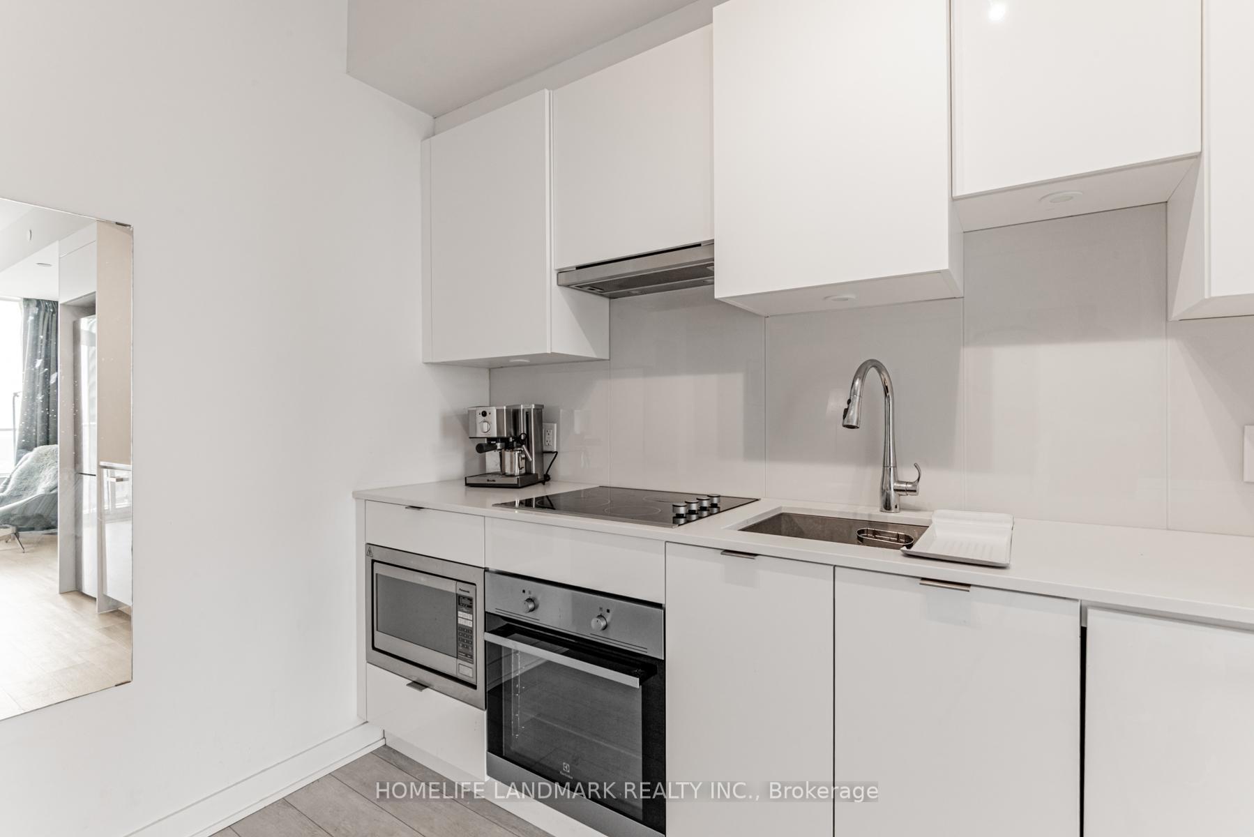 2 Bedrooms Condo at 195 Redpath, Toronto For sale
