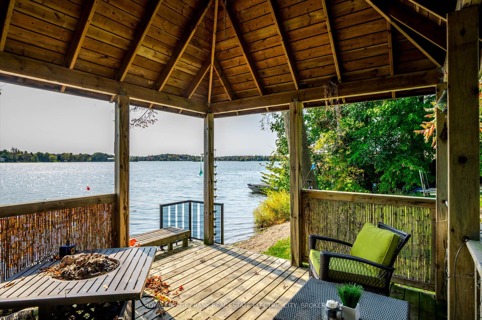 99 Lakeside Drive