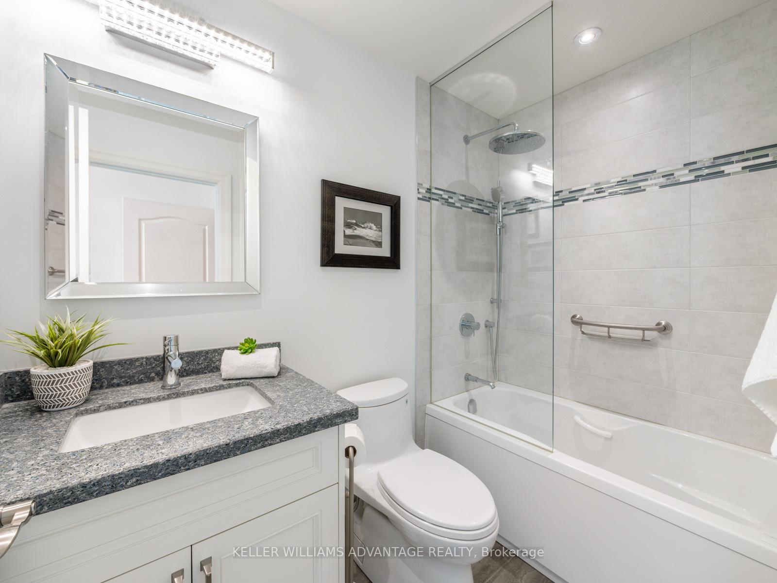 3 Bedrooms Condo at 20 Guildwood,  Toronto For sale