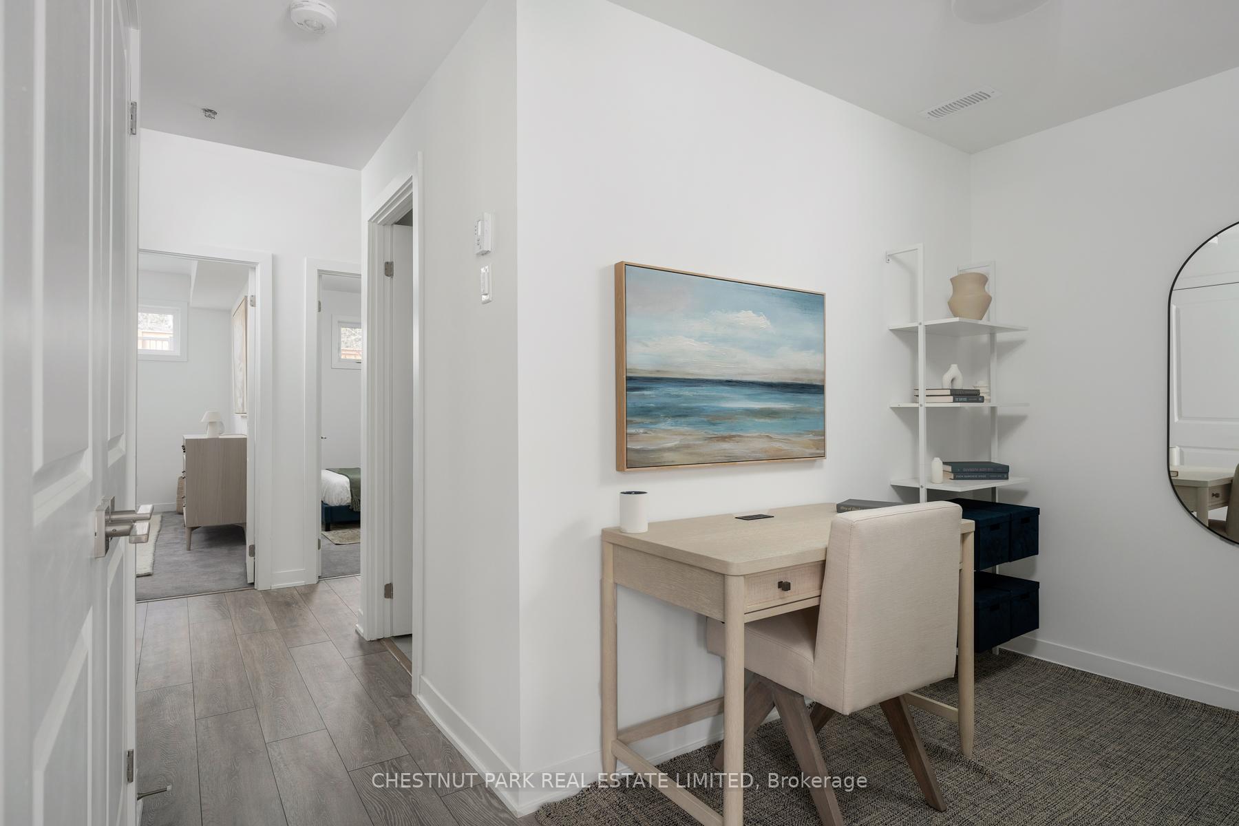3 Bedrooms Condo at 4045 Hickory,  Mississauga For sale