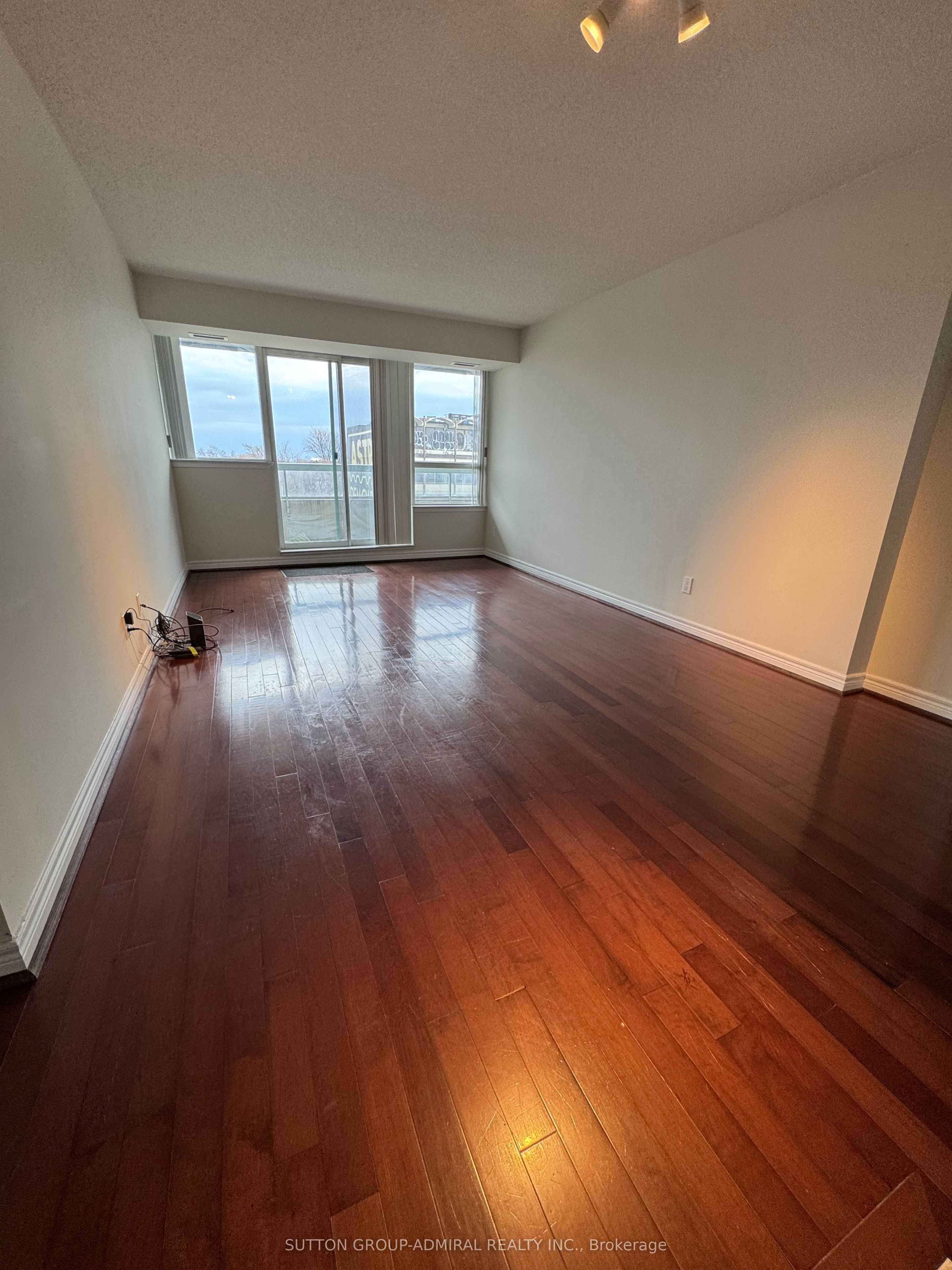 2 Covington Road E, #602