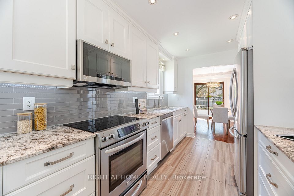 6 Winterfold Drive, Brampton, ON L6V 3T1
