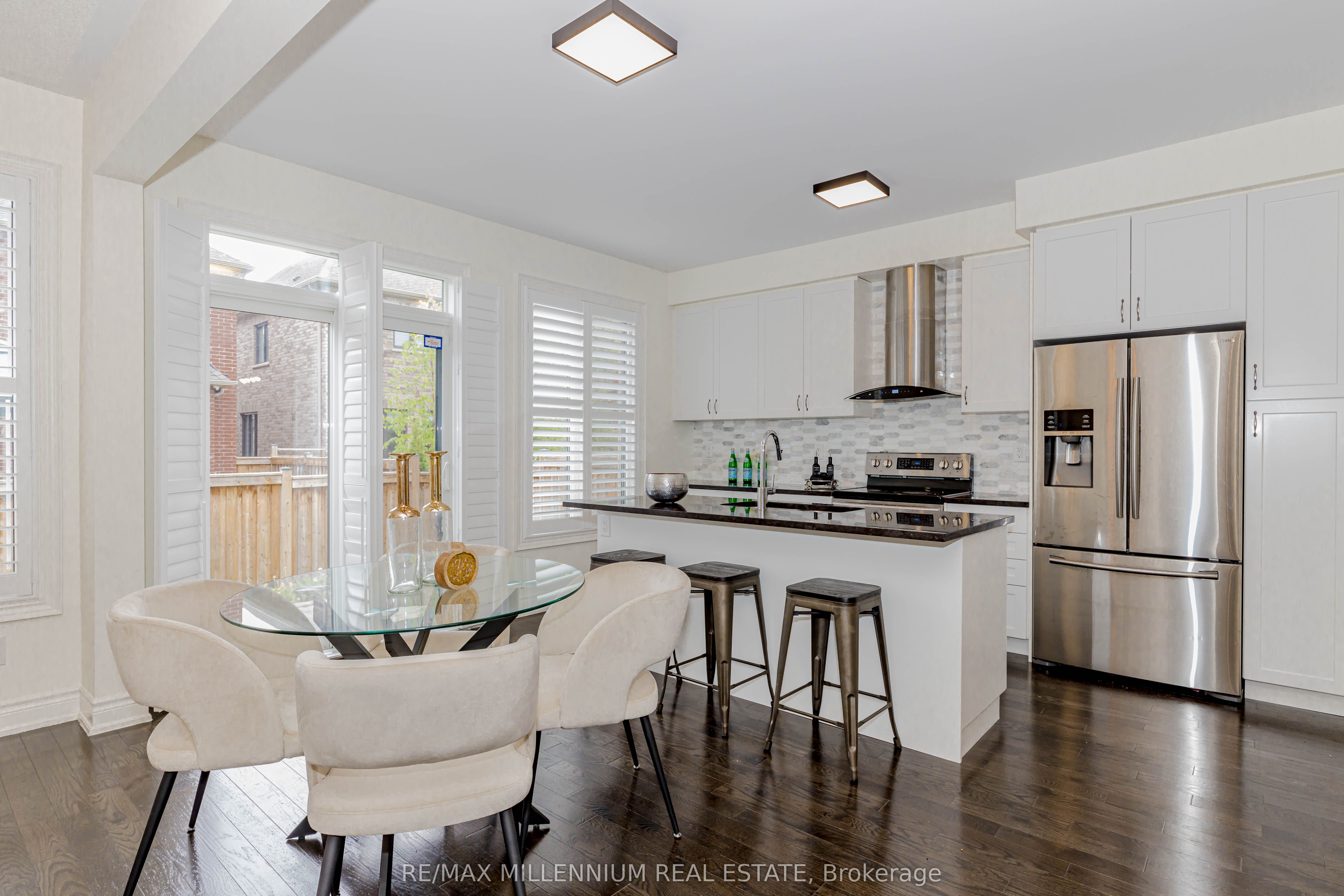 1238 Bowell Crescent