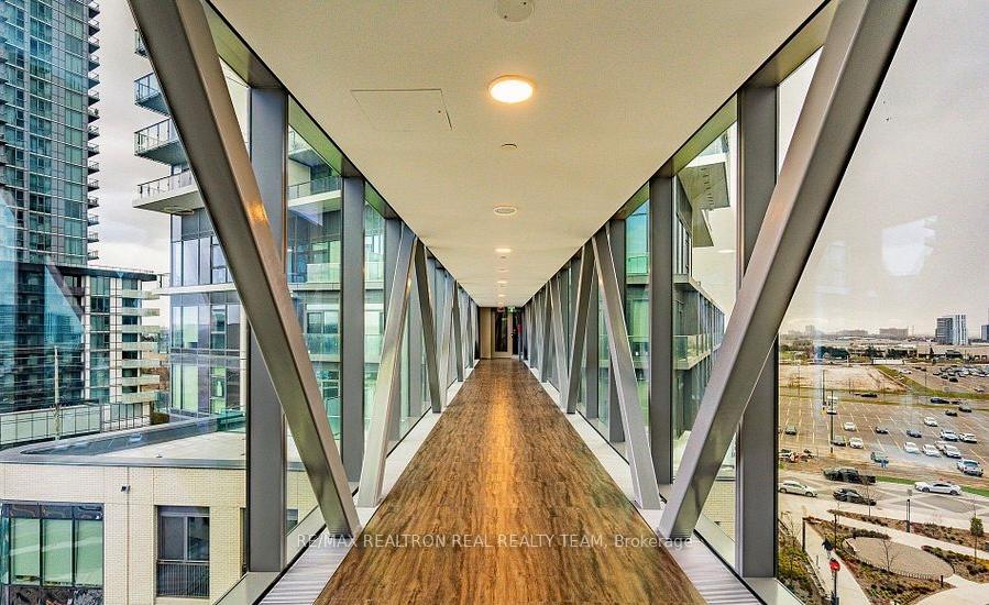 1 Bedroom Condo at 1000 Portage, Vaughan For sale