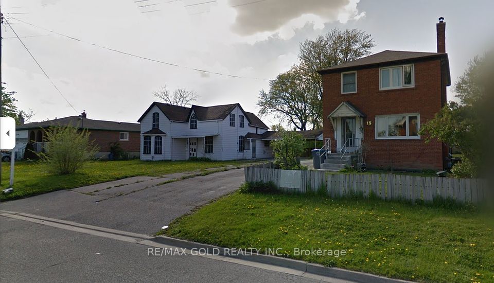 15 Scarboro Street, Mississauga, ON L4T 1E3
