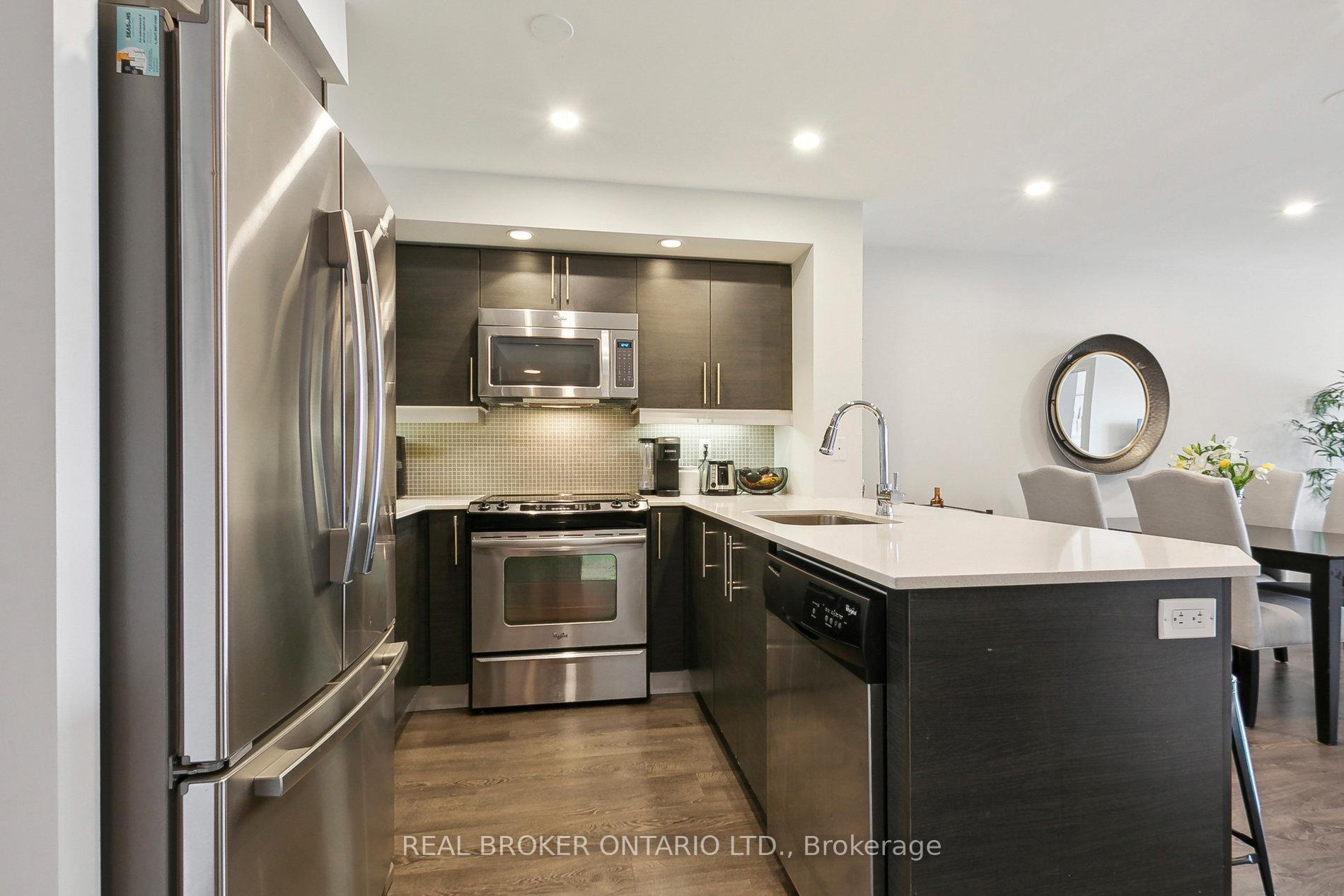 3 Bedrooms Condo at 85 East Liberty,  Toronto For sale